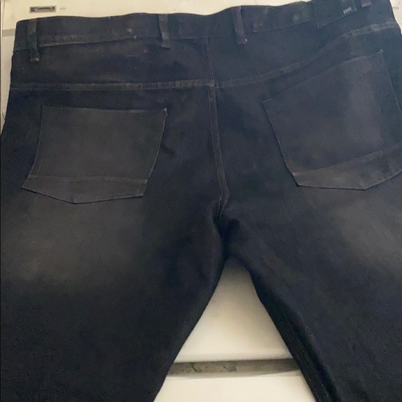 Wayyyyy too big - Picture 3 of 4